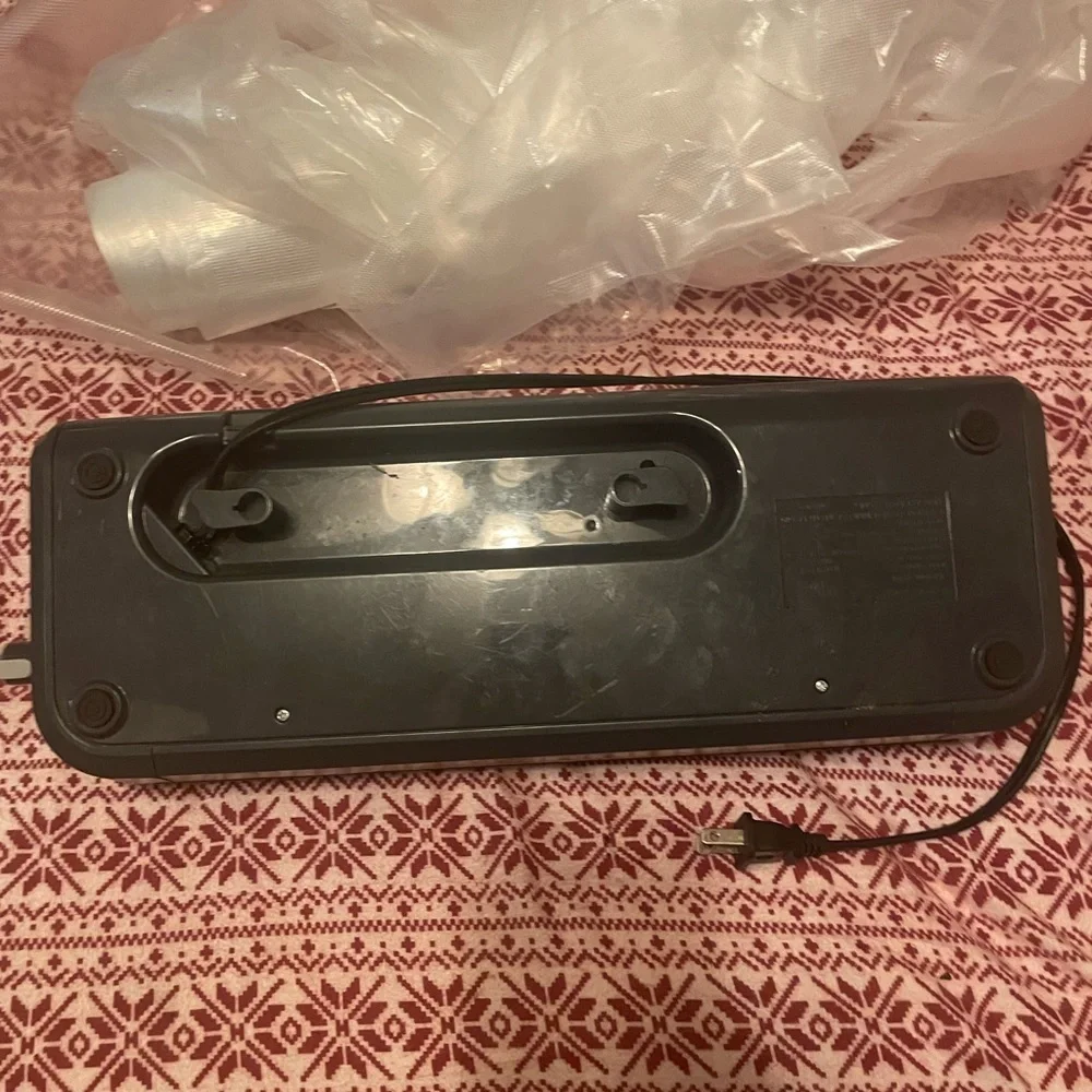 FoodSaver Vacuum Sealer in Black